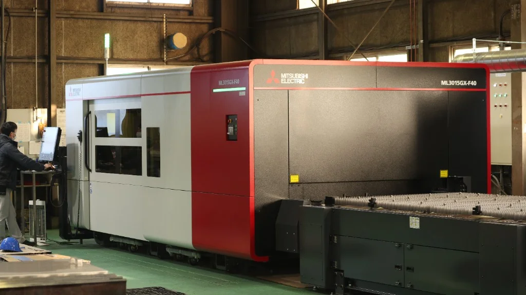 ファイバーレーザー加工機 三菱 ML3015GX-F40