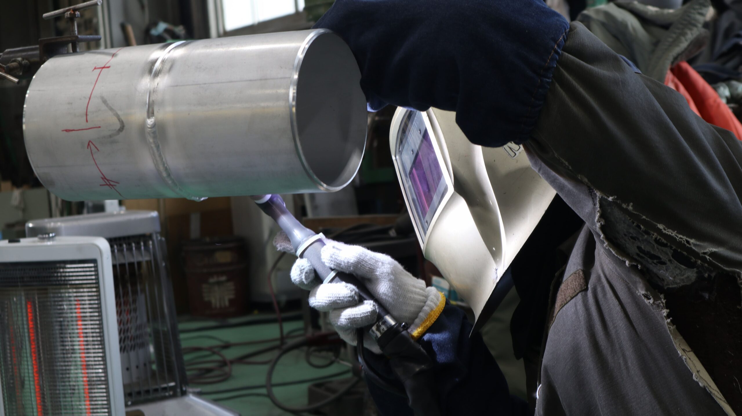 岩代工業 福島工場でのアルミTIG溶接作業風景